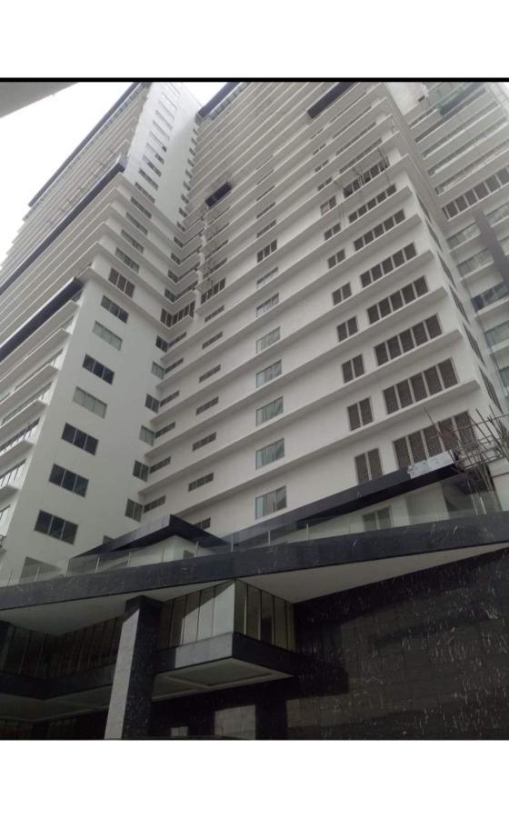 Capital O 804 The Residences At Bonifacio Civic Center Manila Exterior photo