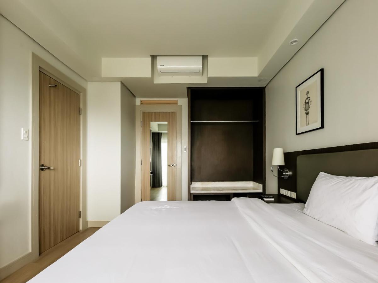 Capital O 804 The Residences At Bonifacio Civic Center Manila Exterior photo